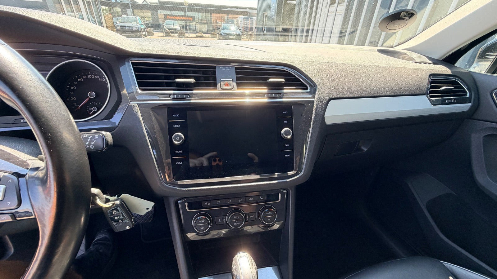 Sort VW Tiguan fra 2018