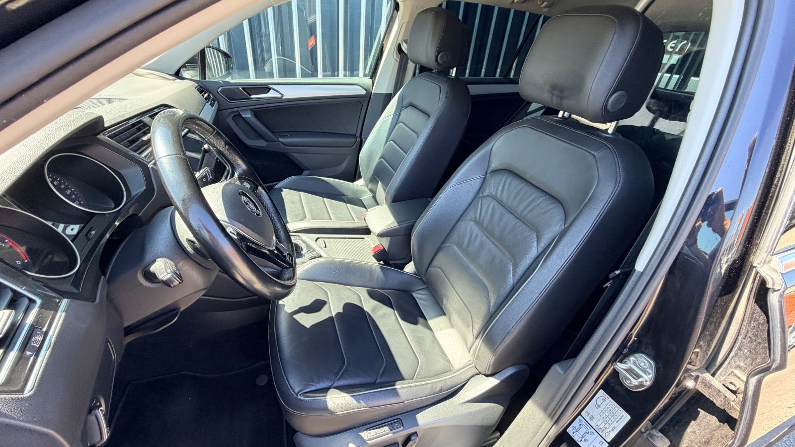 Sort VW Tiguan fra 2018