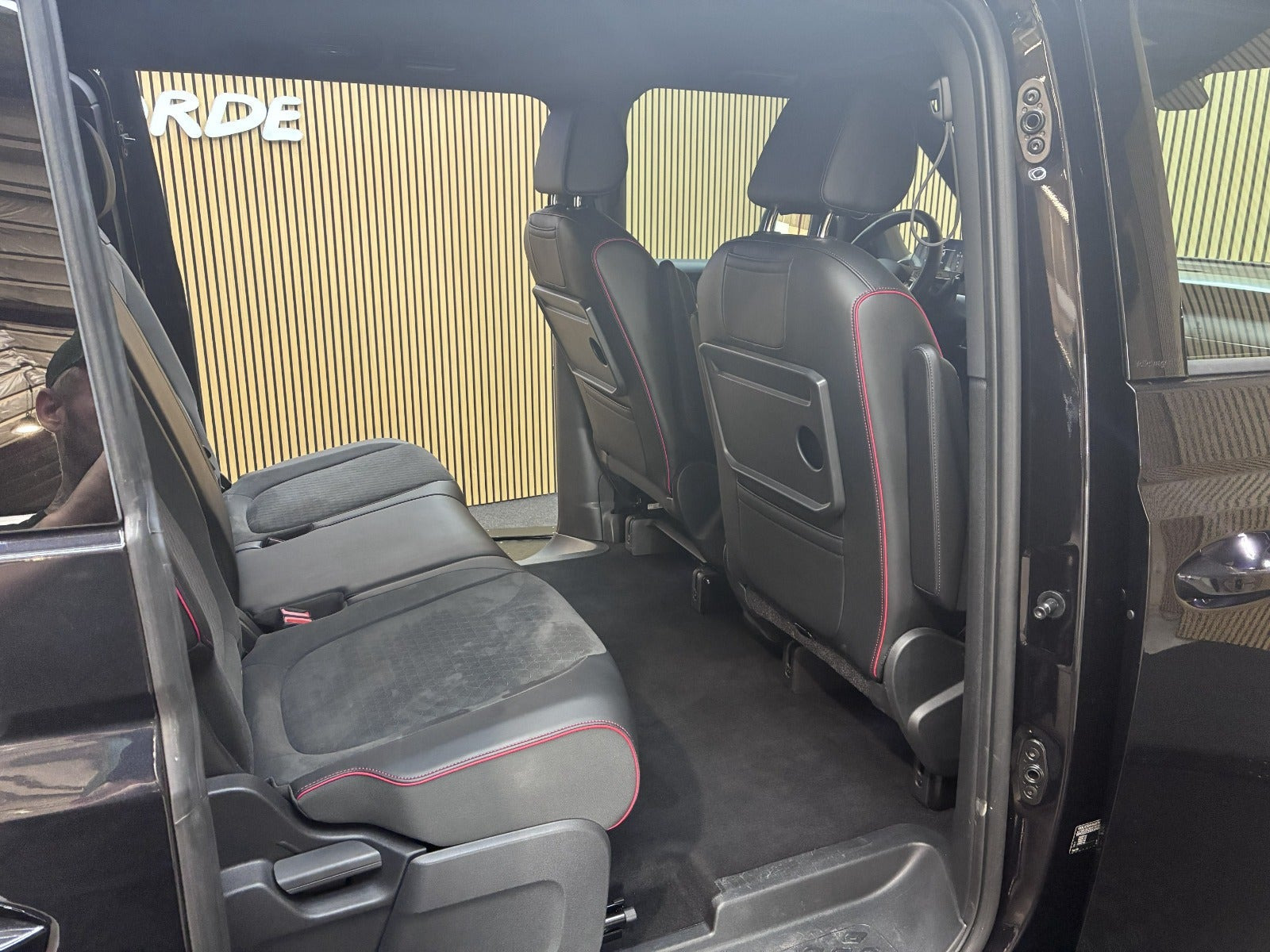 Sort VW ID.Buzz fra 2025