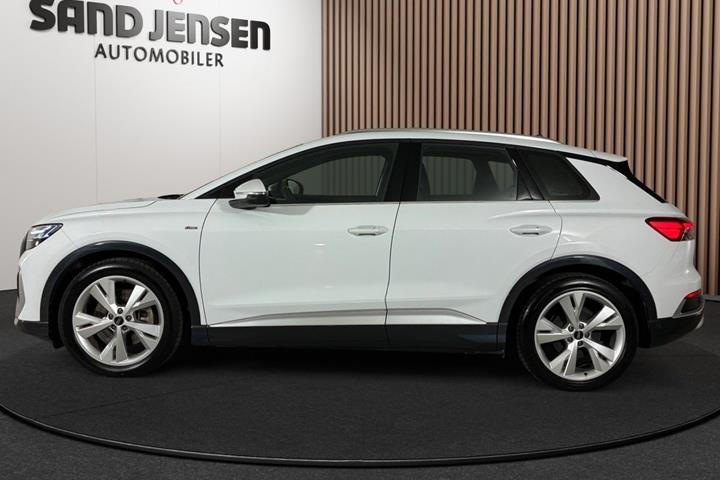 Hvid Audi Q4 e-tron fra 2025