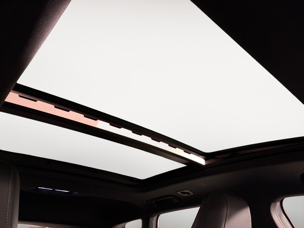 Hvid Audi Q4 e-tron fra 2025