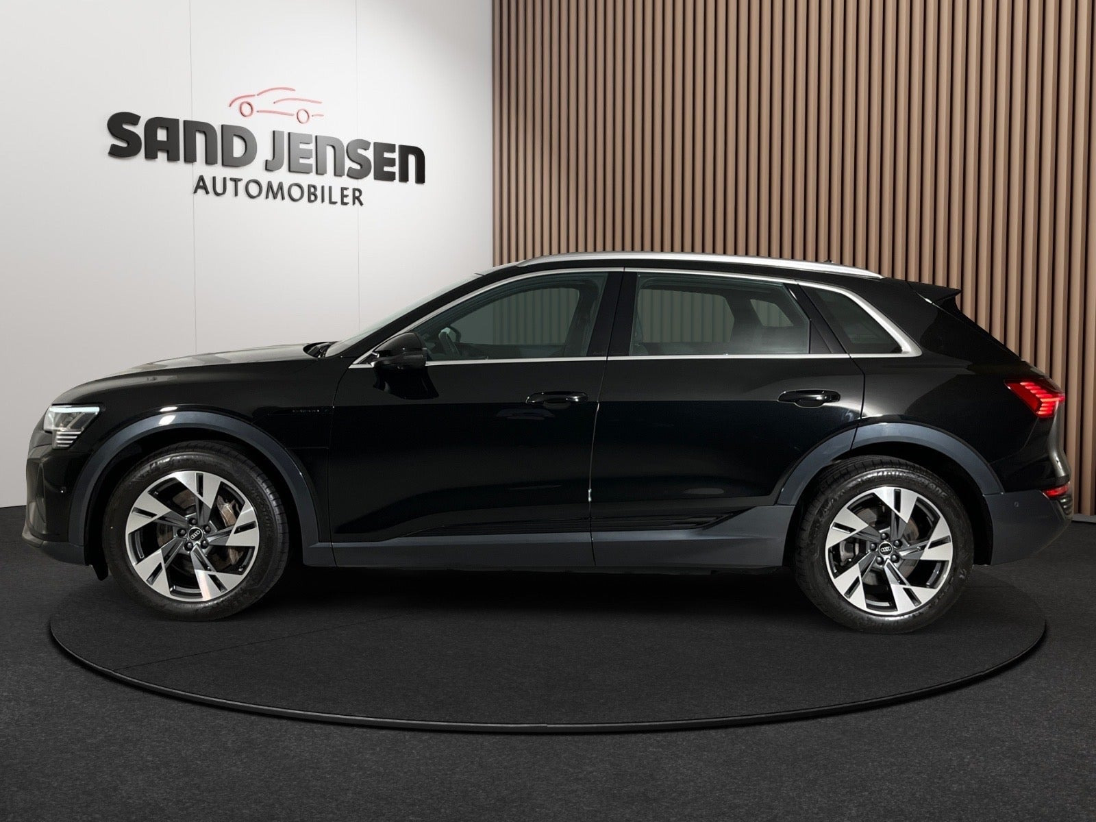 Sort Audi Q8 e-tron fra 2024