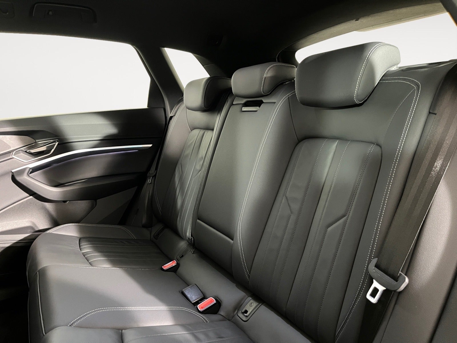 Sort Audi Q8 e-tron fra 2024