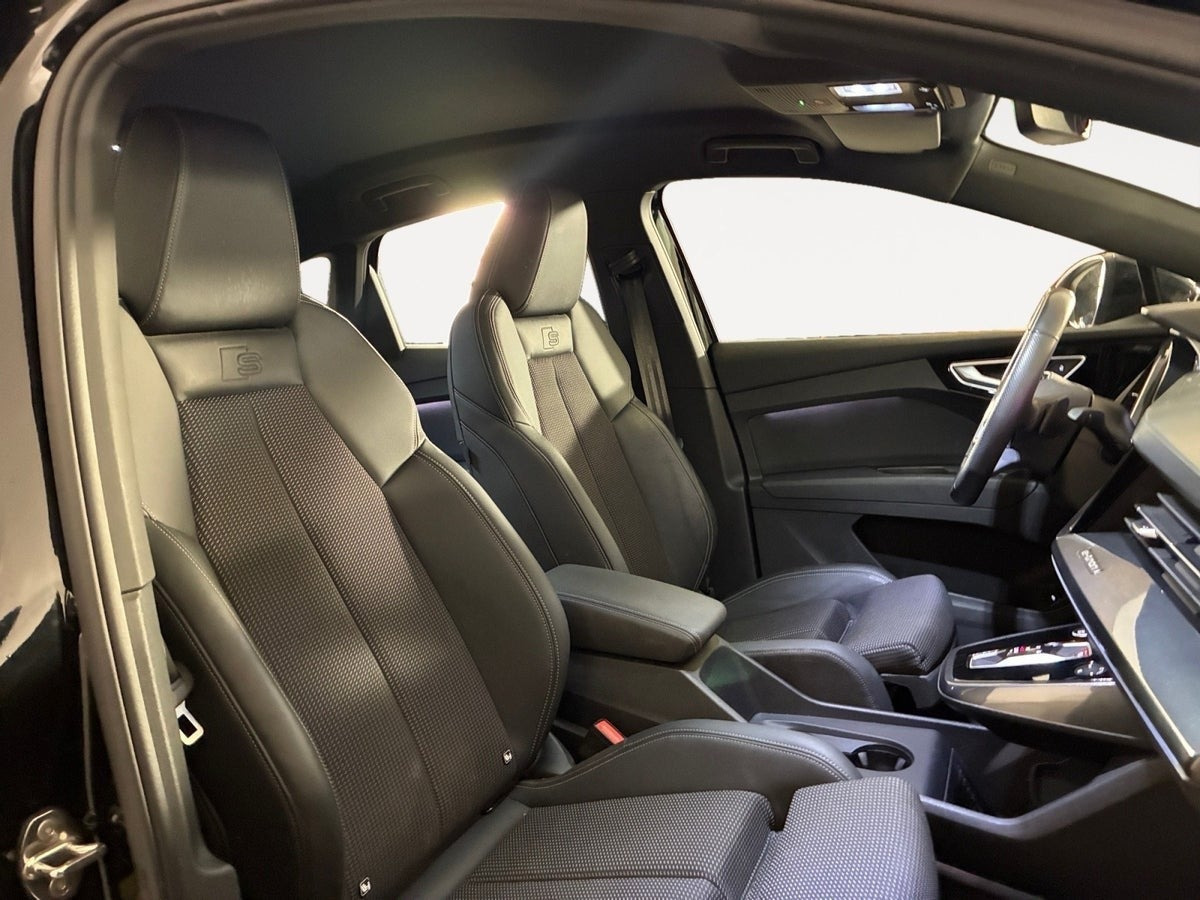 Sort Audi Q4 e-tron fra 2024