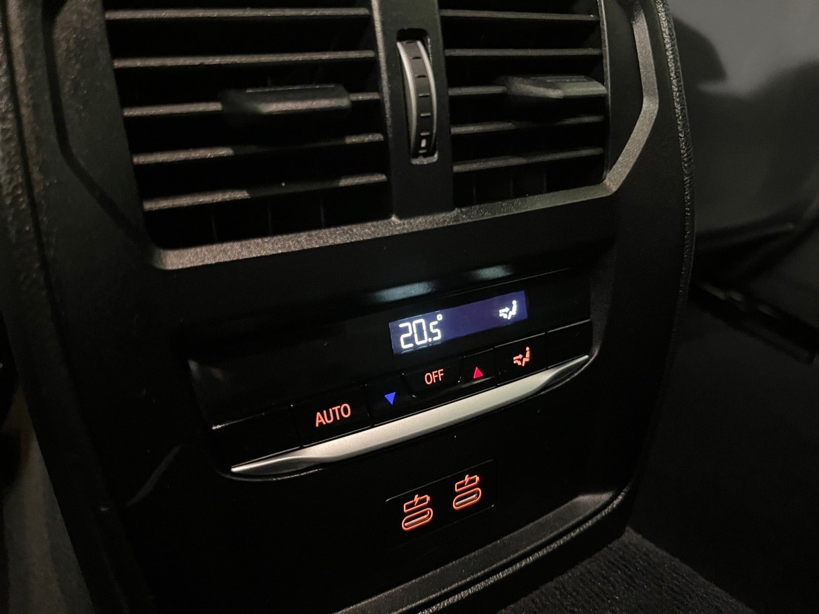 Grå BMW i4 fra 2025