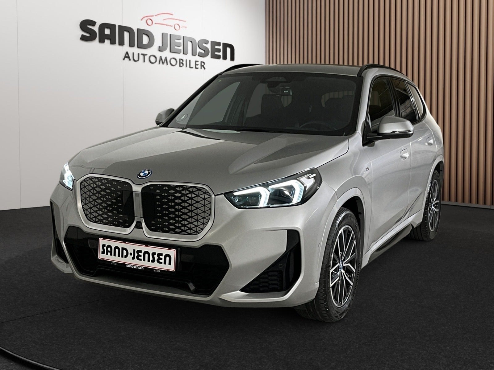 BMW iX1 xDrive30 Fully Charged M-Sport