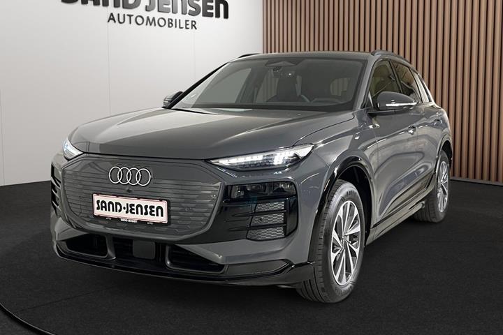 Grå Audi Q6 e-tron fra 2025