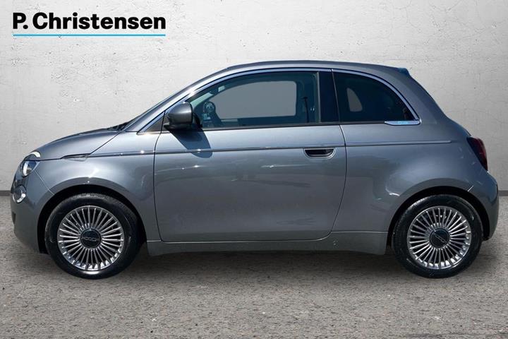 Grå Fiat 500e fra 2023