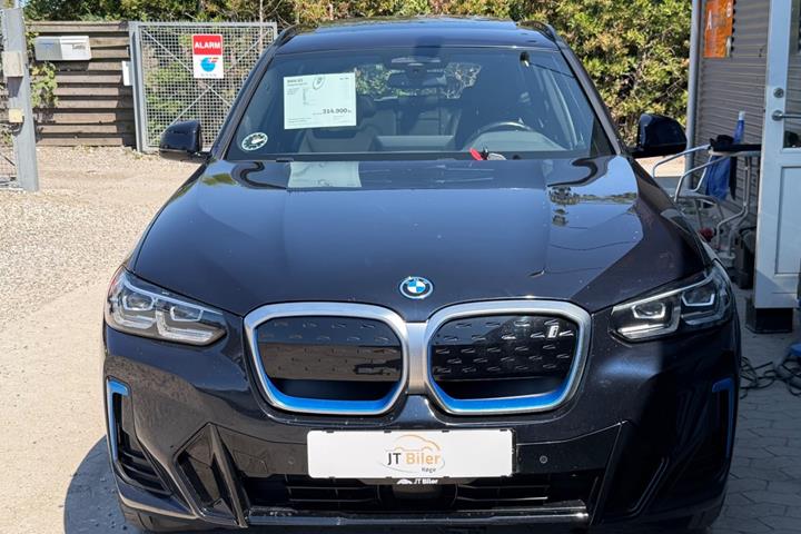 Sort BMW iX3 fra 2022