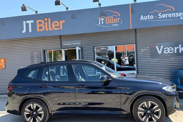 Sort BMW iX3 fra 2022