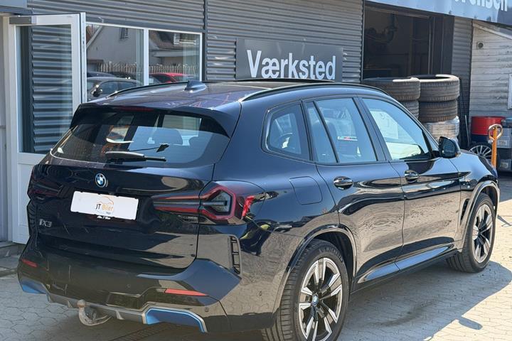 Sort BMW iX3 fra 2022