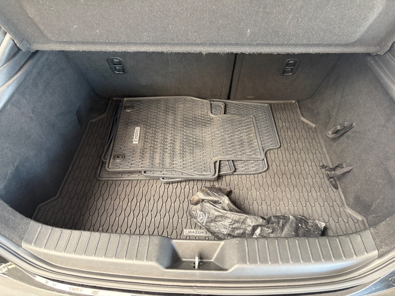 Sort Mazda 3 fra 2019