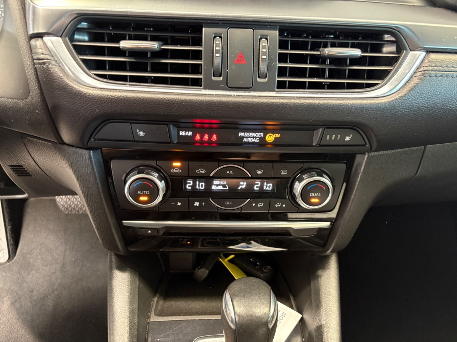 Brun Mazda 6 fra 2016