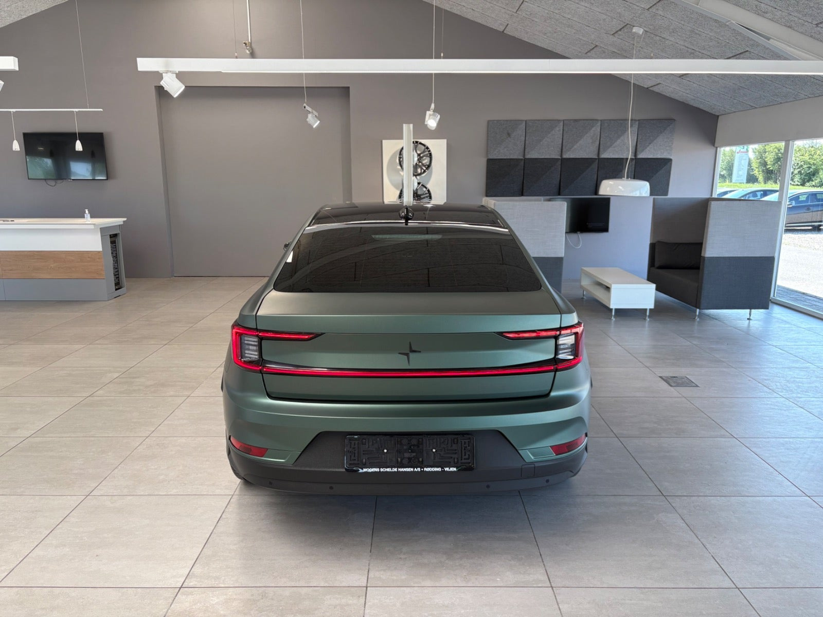 Sort Polestar 2 fra 2022