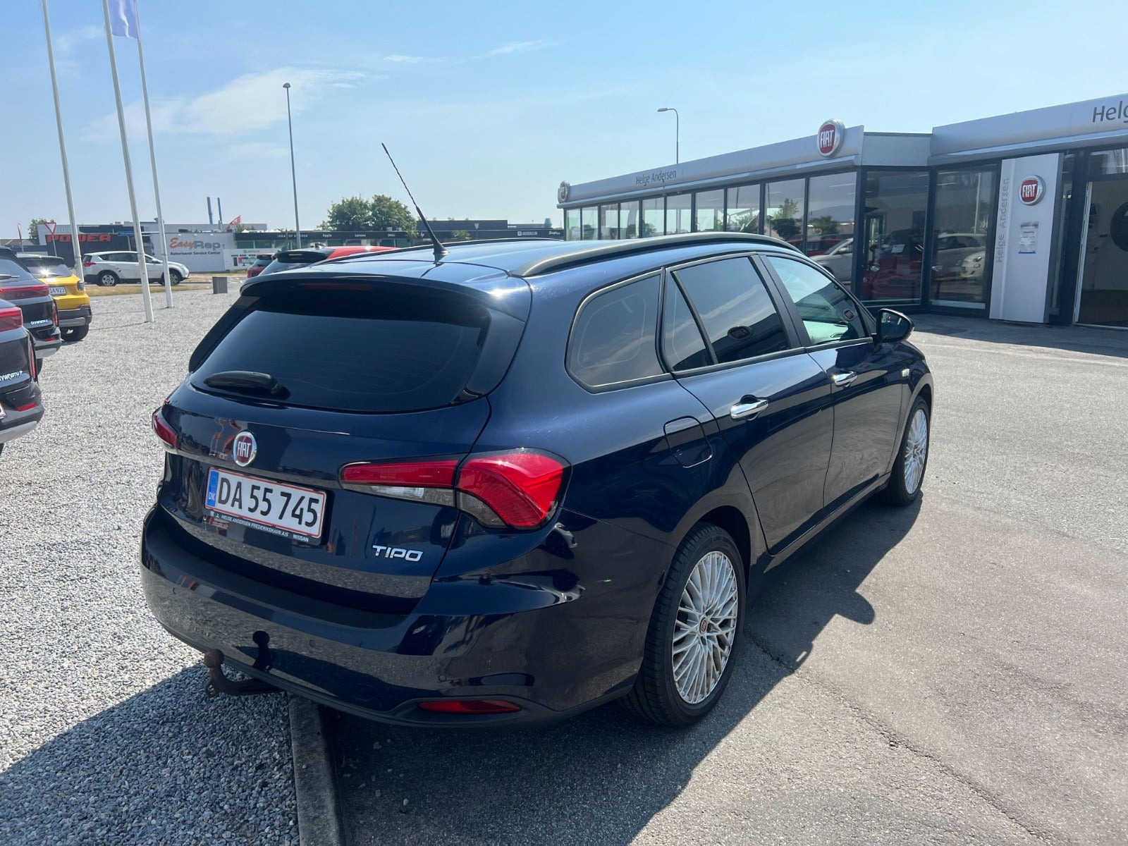 Blå Fiat Tipo fra 2017