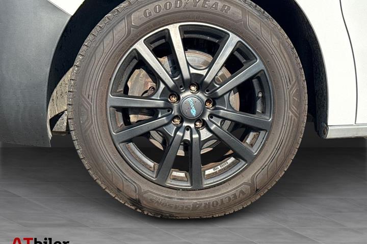 Hvid Toyota ProAce fra 2023