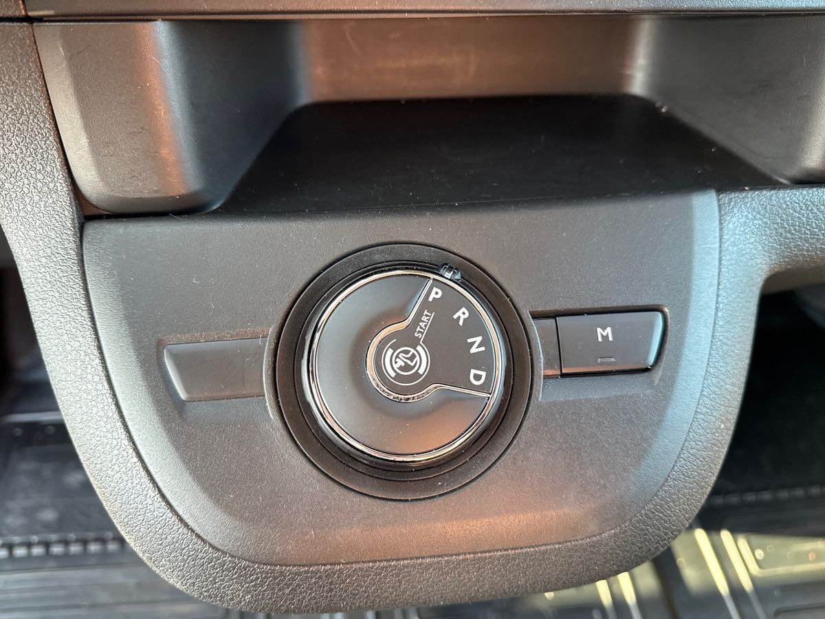 Hvid Toyota ProAce fra 2023