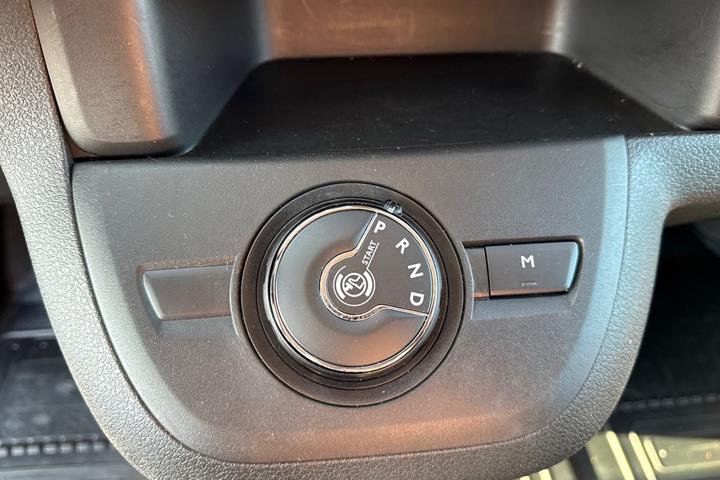 Hvid Toyota ProAce fra 2023