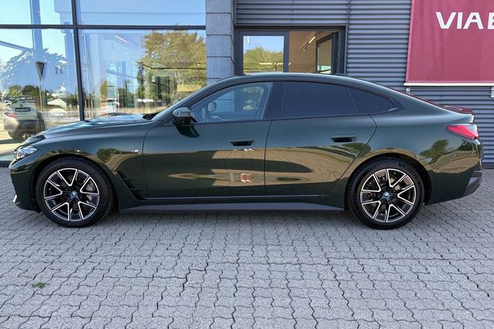 Grøn BMW i4 fra 2022