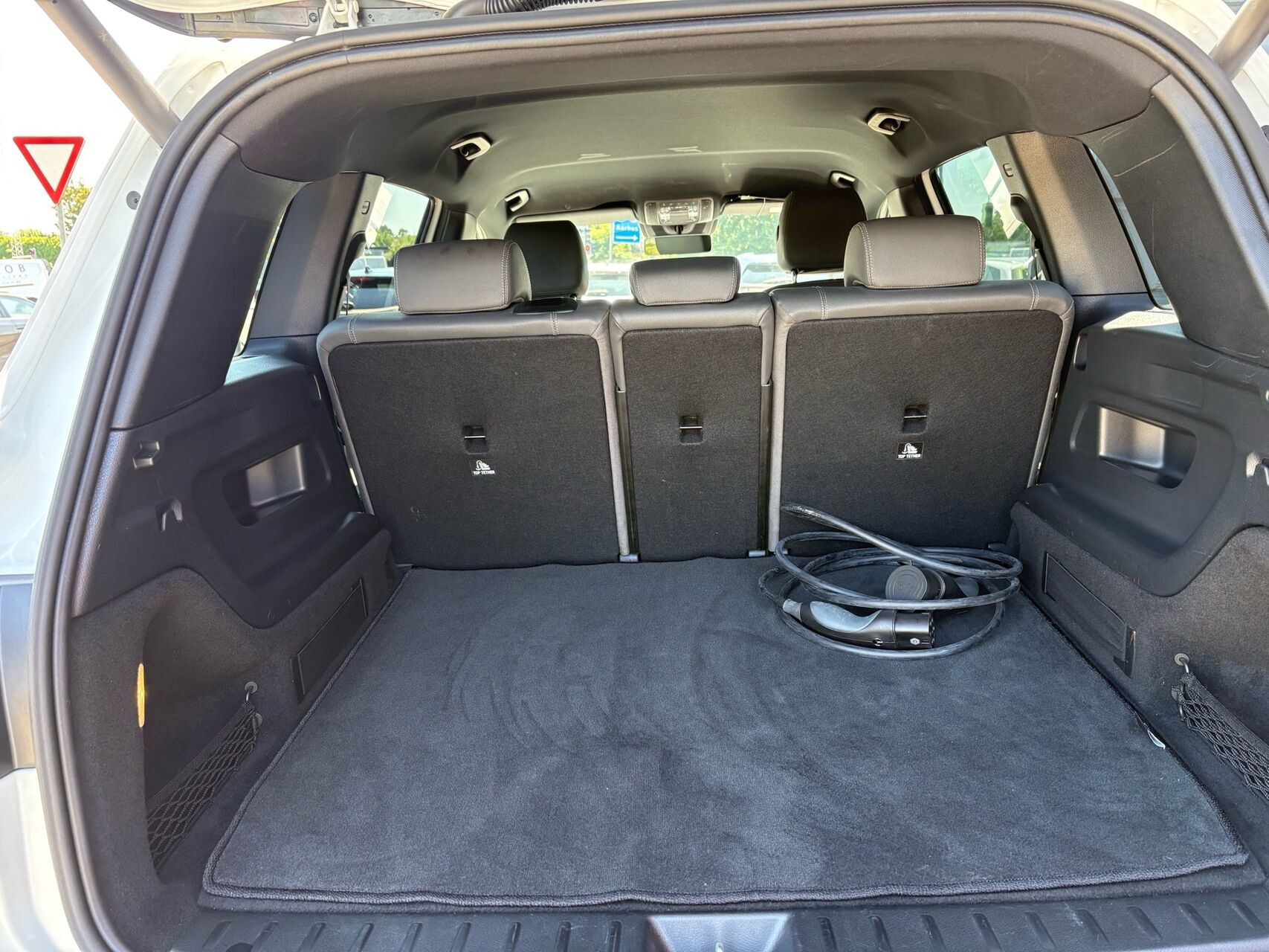 Hvid Mercedes EQB 250 fra 2022
