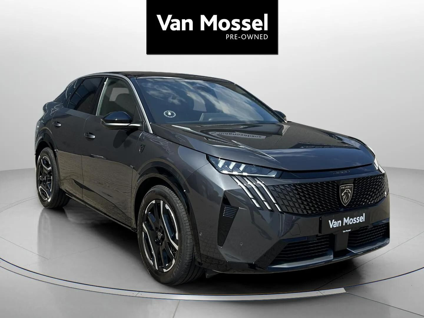 Grå Peugeot e-3008 fra 2025