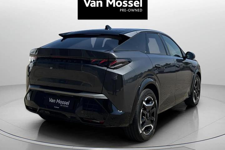 Grå Peugeot e-3008 fra 2025