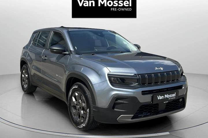 Grå Jeep Avenger fra 2025