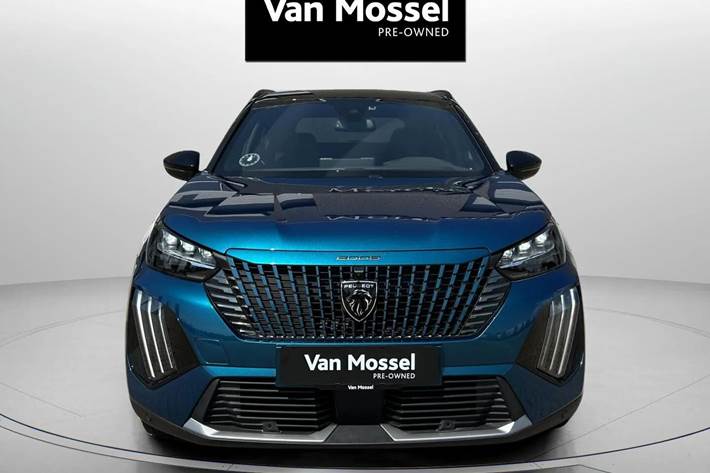 Blå Peugeot e-2008 fra 2025