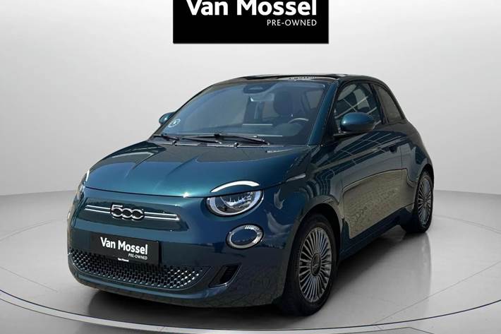 Grøn Fiat 500e fra 2023