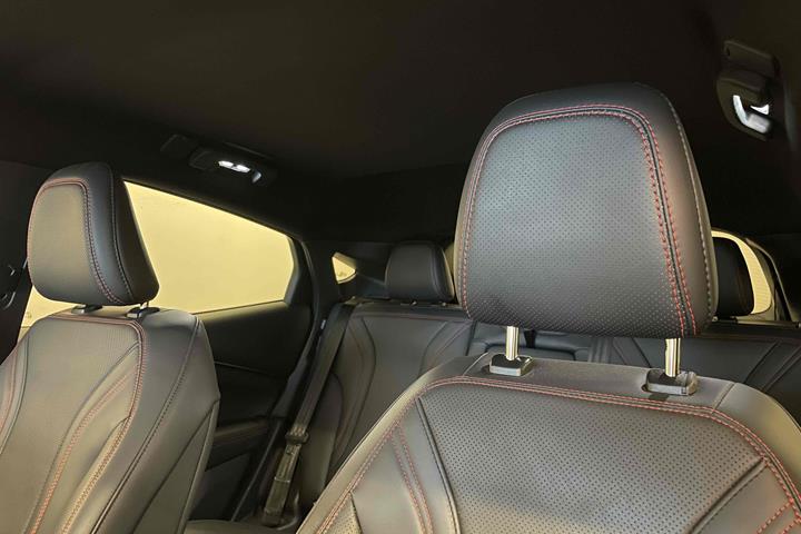 Hvid Ford Mustang Mach-E fra 2021