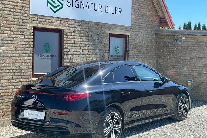 Sort Mercedes CLA250+ fra 2026