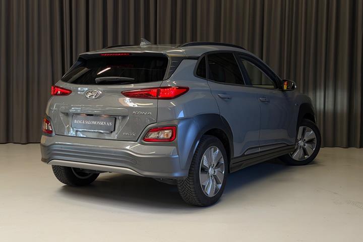 Grå Hyundai Kona fra 2020