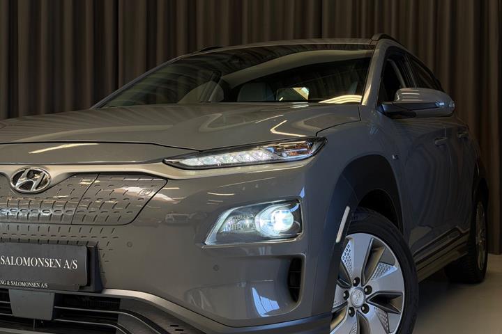 Grå Hyundai Kona fra 2020