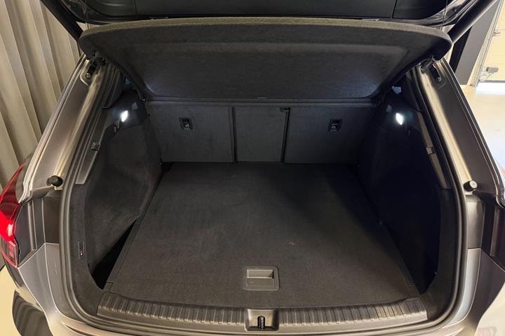 Grå Audi Q4 e-tron fra 2022