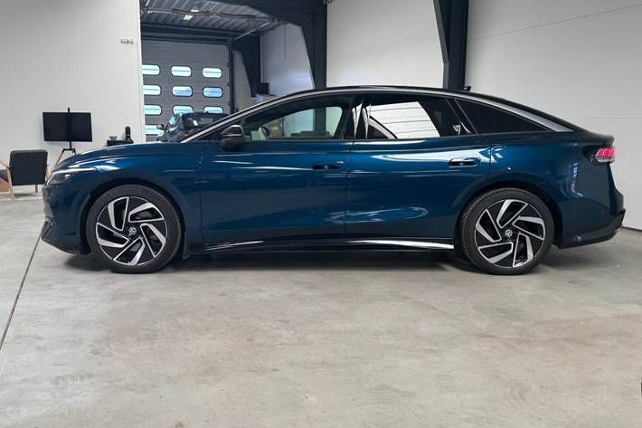 Blå VW ID.7 fra 2025