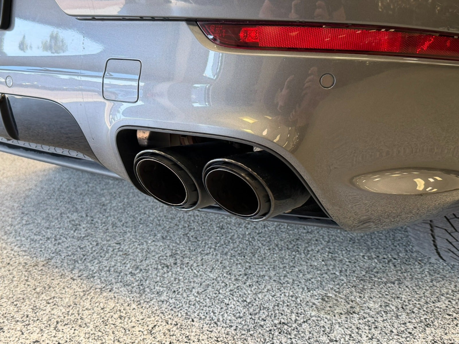 Grå Porsche Cayenne fra 2020