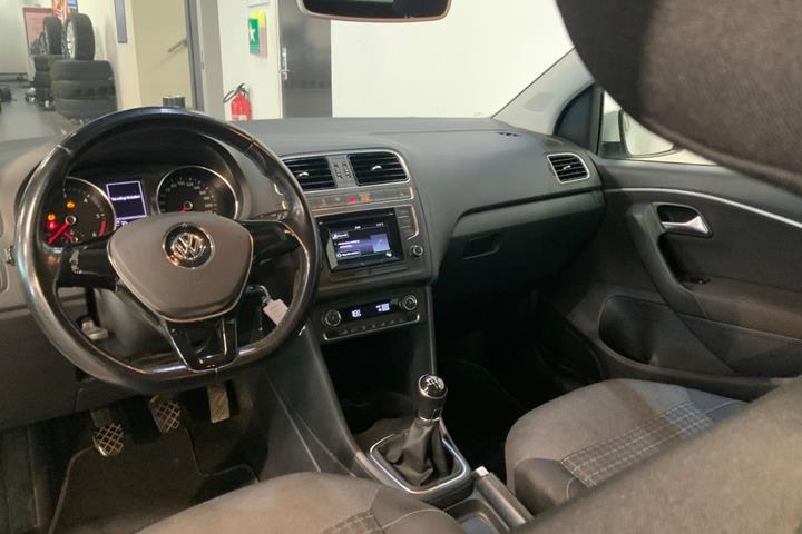 Hvid VW Polo fra 2016