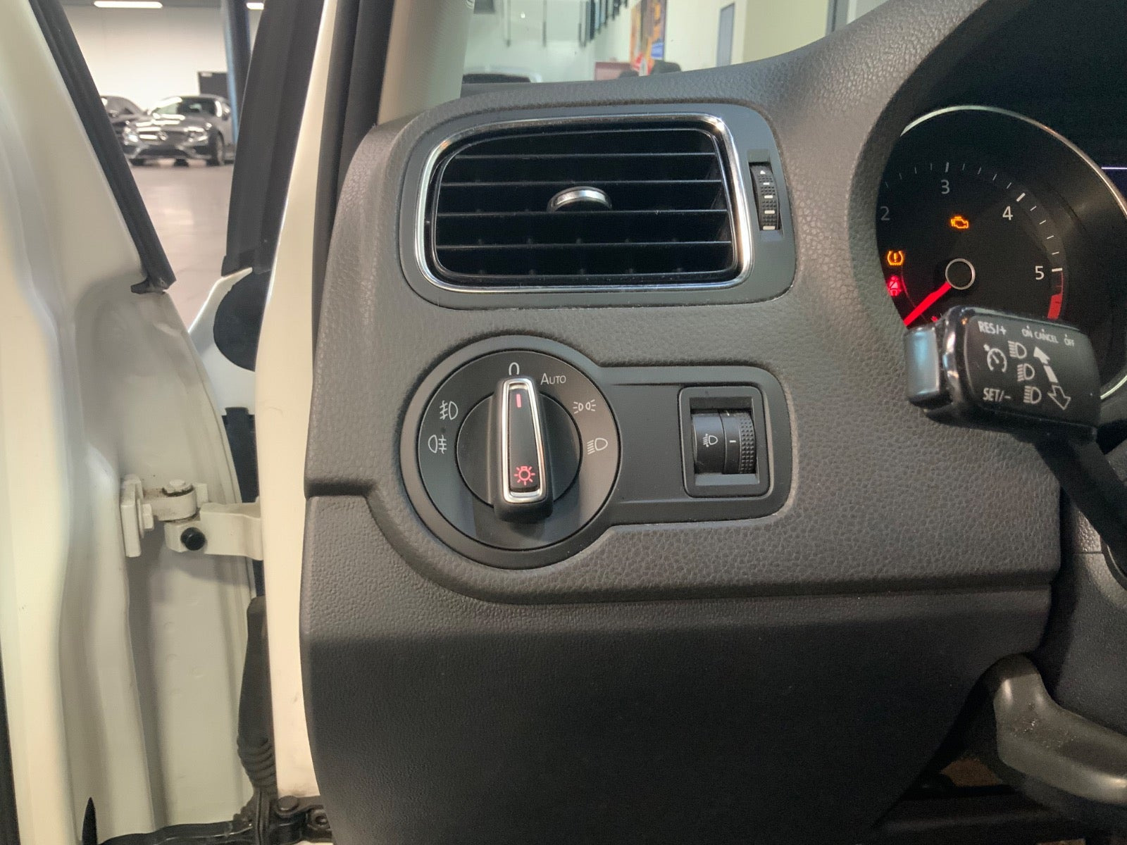 Hvid VW Polo fra 2016