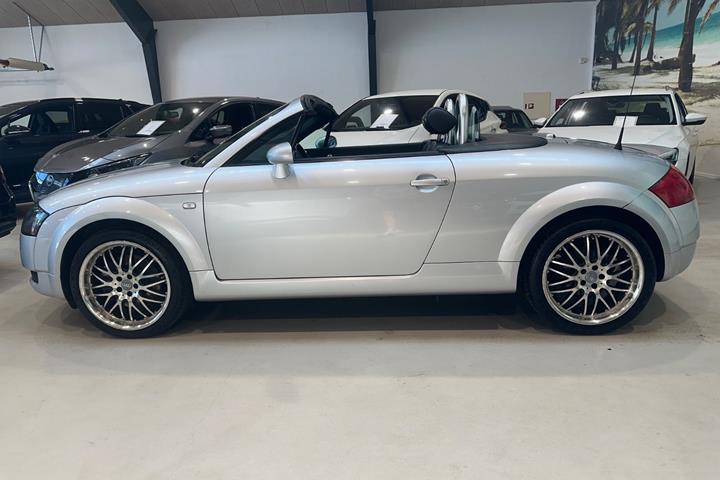 Sølv Audi TT fra 2001