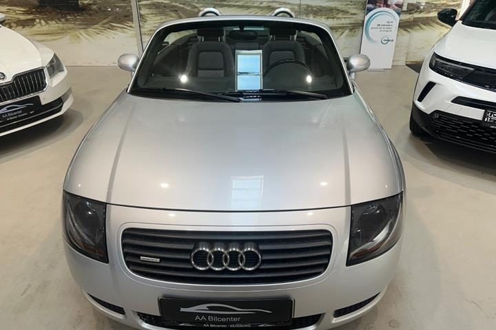 Sølv Audi TT fra 2001