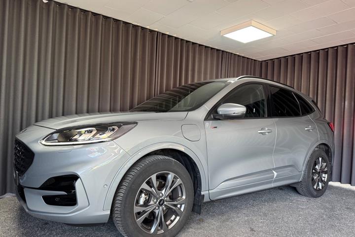 undefined Ford Kuga fra 2023