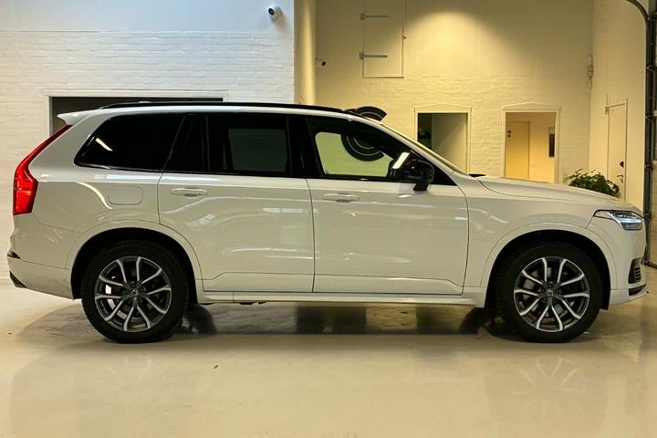 Hvid Volvo XC90 fra 2020