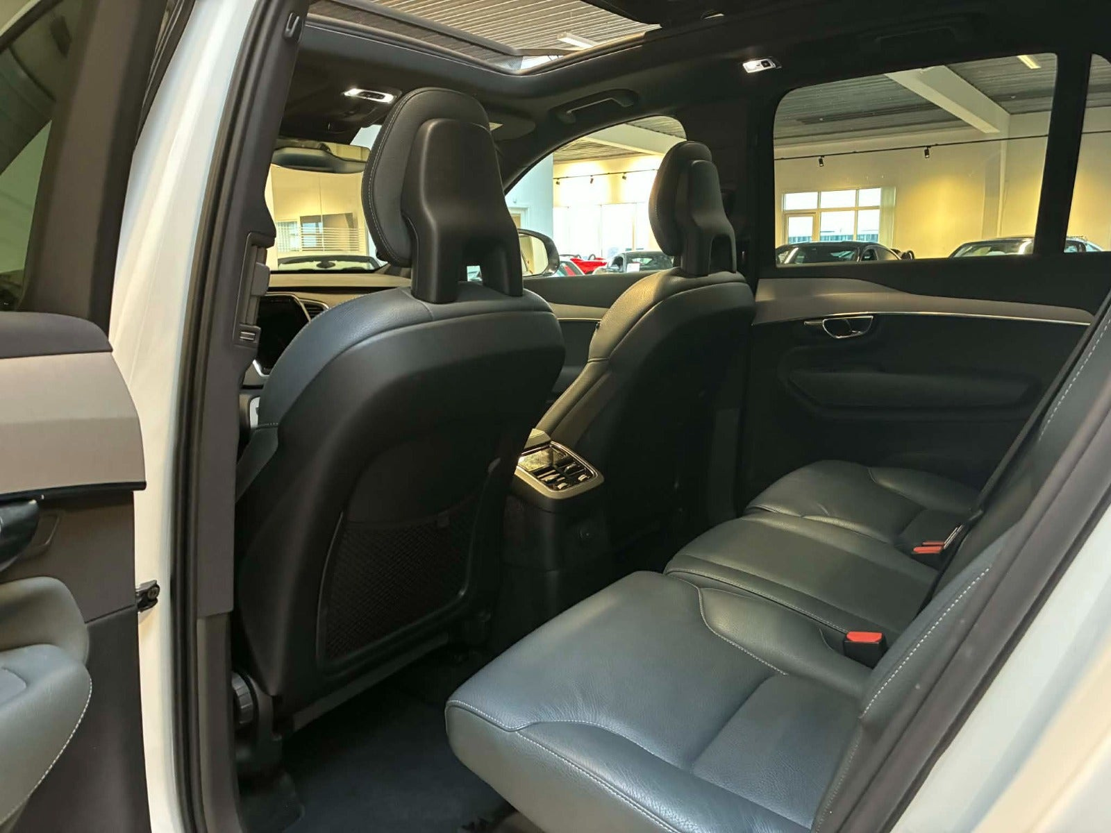 Hvid Volvo XC90 fra 2020