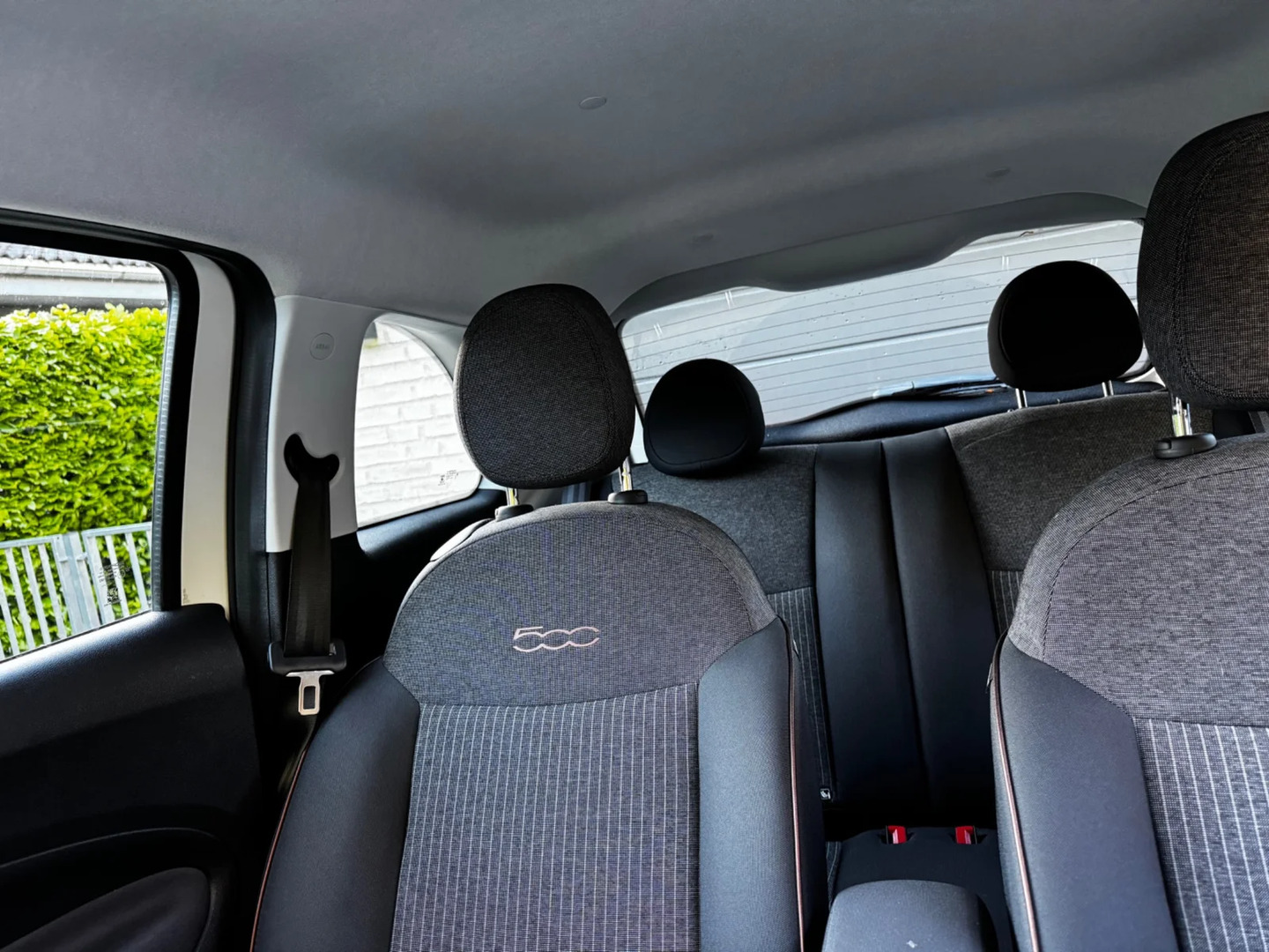 Hvid Fiat 500e fra 2021