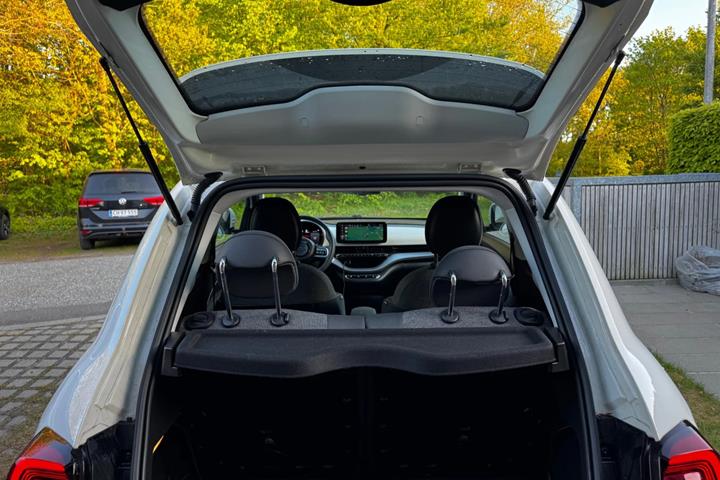 Hvid Fiat 500e fra 2021