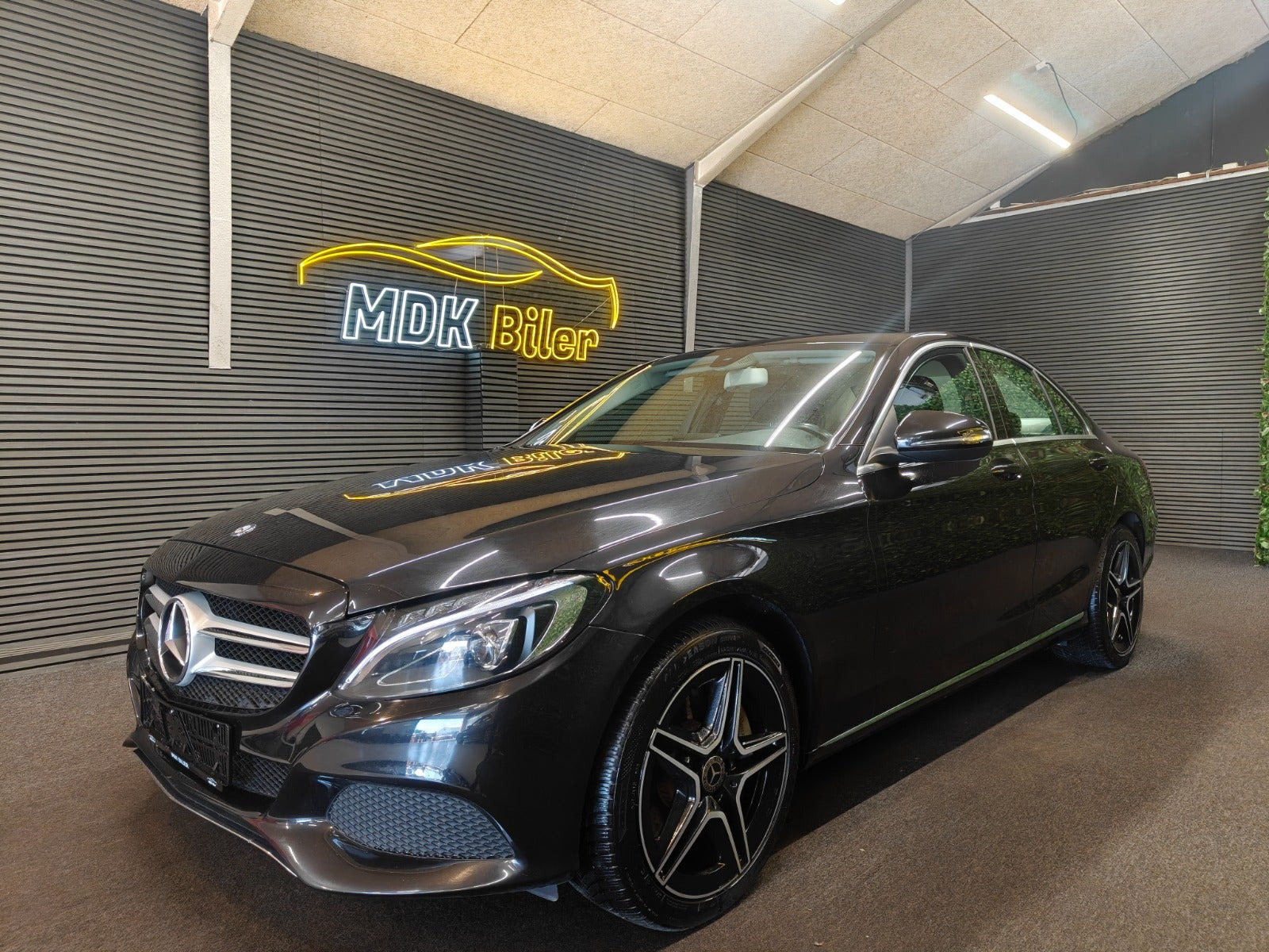 undefined Mercedes C350 e fra 2016 set udefra