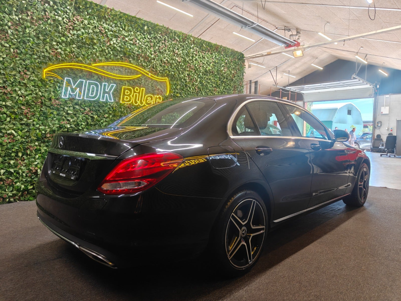 undefined Mercedes C350 e fra 2016 set udefra