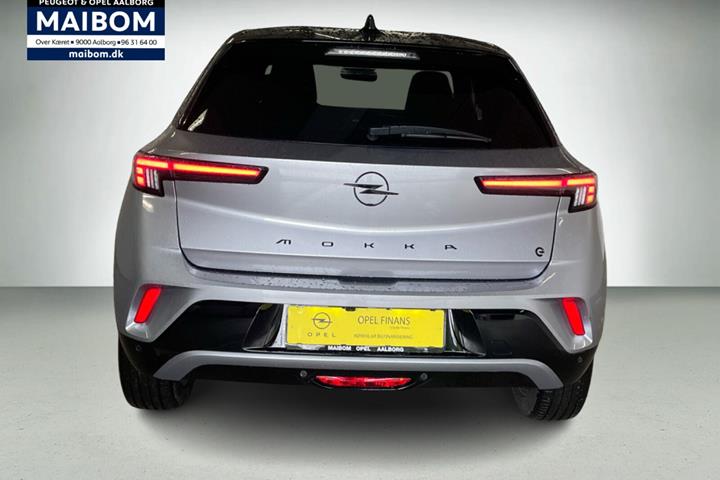 Grå Opel Mokka-e fra 2025