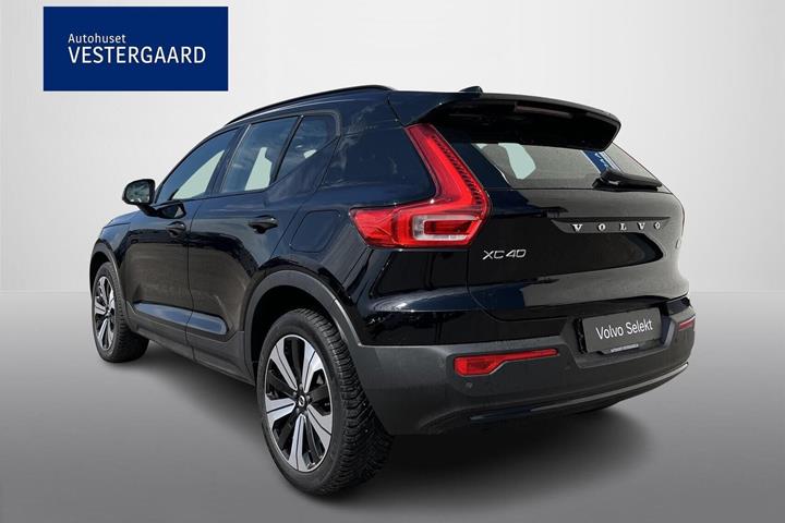 Sort Volvo XC40 fra 2023