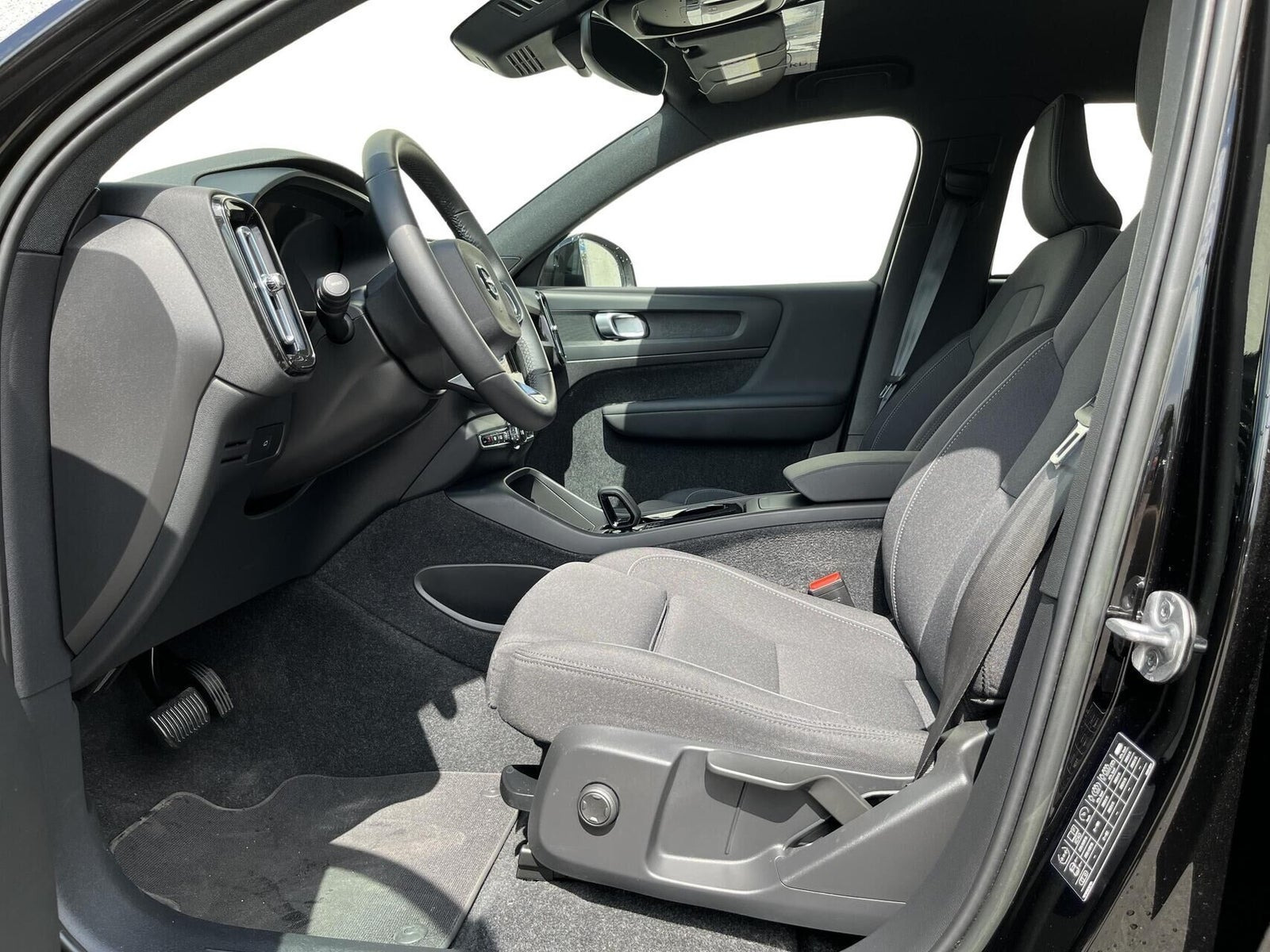 Sort Volvo XC40 fra 2023